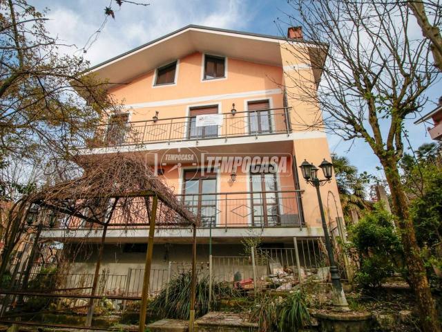 Villa Schiera in vendita a Castiglione Torinese, Piemonte