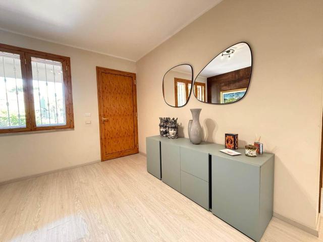 Villa Schiera in vendita a Picanello-Ognina-Barriera-Canalicchio, Catania