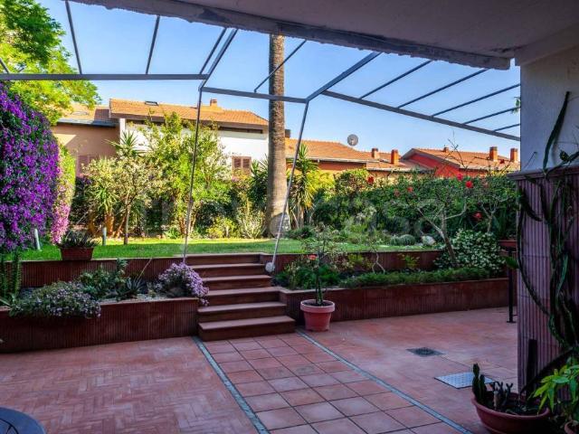 Villa Schiera in vendita a Picanello-Ognina-Barriera-Canalicchio, Catania