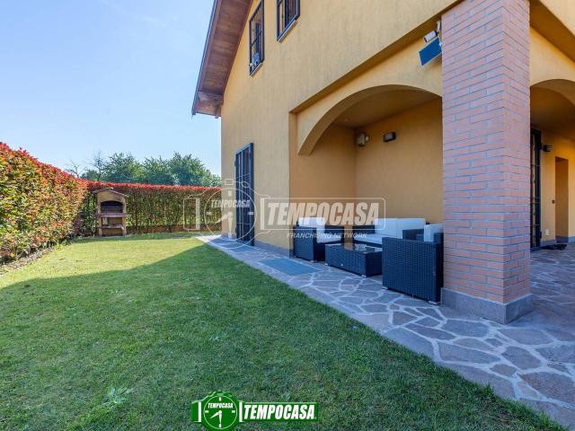 Villa Schiera in vendita a Cavenago Brianza, Lombardia