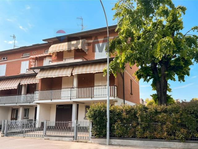Villa Schiera in vendita a Val d’Enza, Re