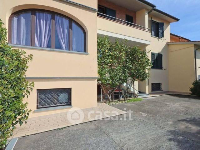 Villa Schiera in vendita a Cecina, Toscana