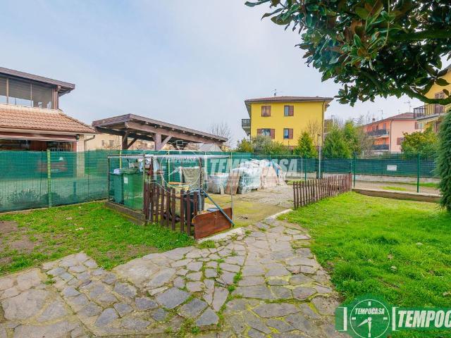 Villa Schiera in vendita a Cerro Al Lambro, Lombardia