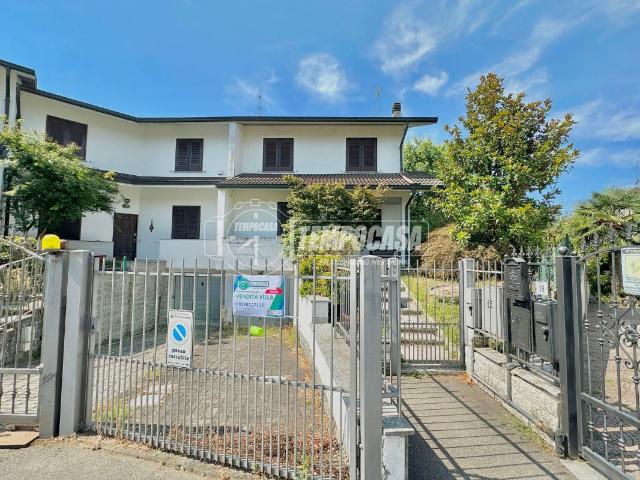Villa Schiera in vendita a Cerro Al Lambro, Lombardia