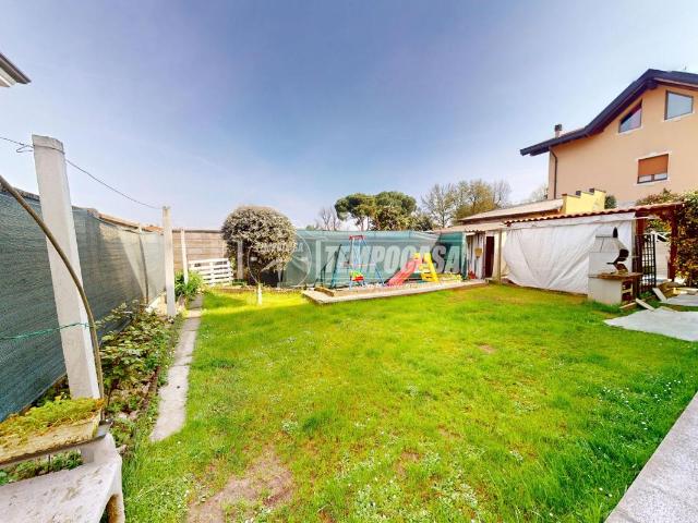 Villa Schiera in vendita a Molinello, Cesano Maderno