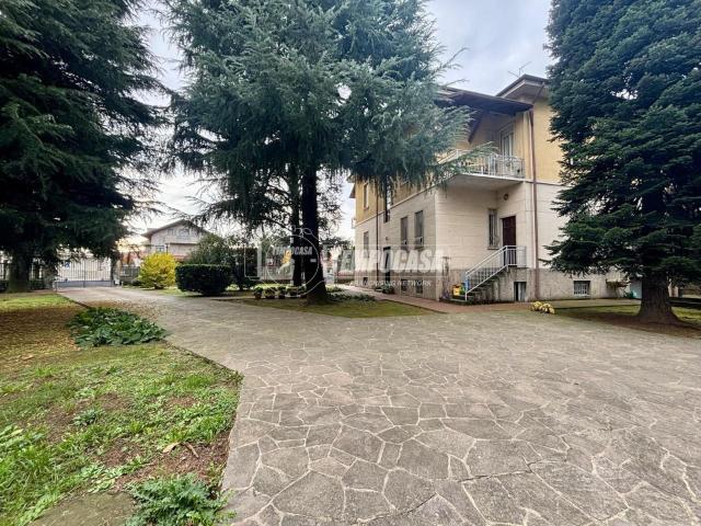 Villa Schiera in vendita a Cesano Maderno, Lombardia