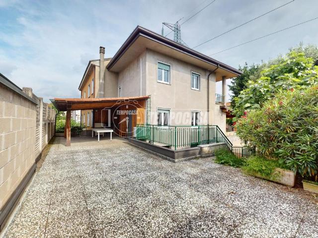 Villa Schiera in vendita a Molinello, Cesano Maderno