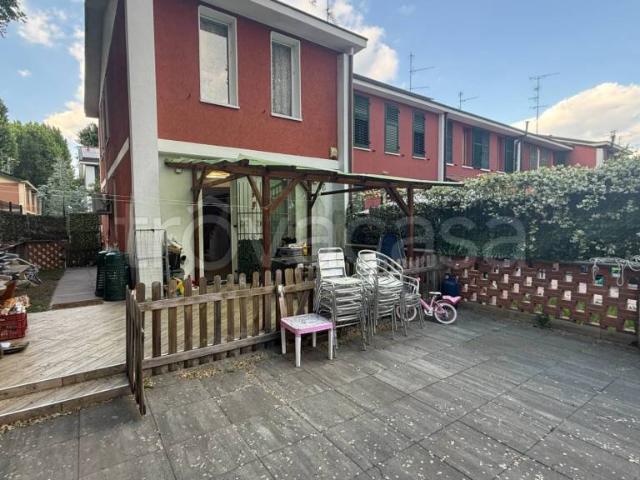 Villa Schiera in vendita a Villaggio Ina Casa, Cesate