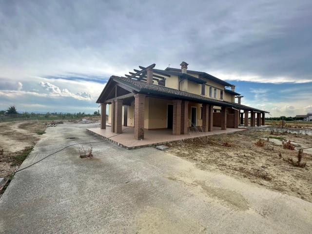 Villa Schiera in vendita a Unione dei comuni Valle del Savio, Cesenà