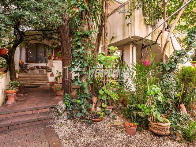 Villa Schiera in vendita a Marche, Macerata
