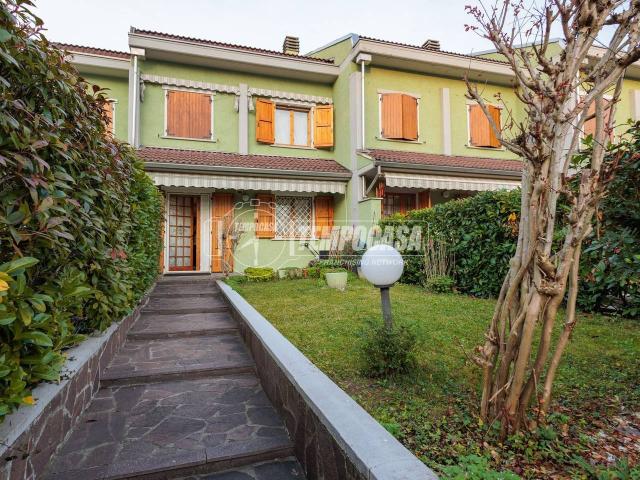 Villa Schiera in vendita a Collecchio, Parma