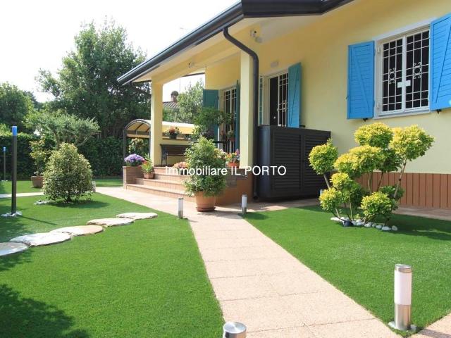 Villa Schiera in vendita a Comacchio, Reggio Emilia