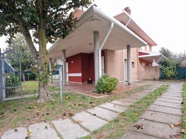 Villa Schiera in vendita a Comacchio, Reggio Emilia