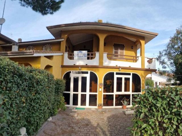Villa Schiera in vendita a Comacchio, Reggio Emilia