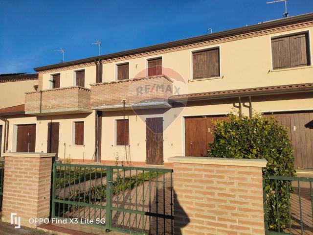 Villa Schiera in vendita a Unione Terre e Fiumi, Copparo