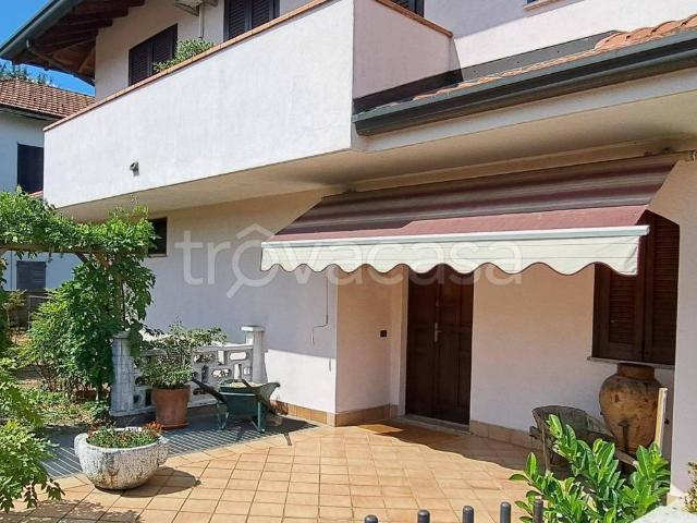 Villa Schiera in vendita a Moncone, Cardano al Campo