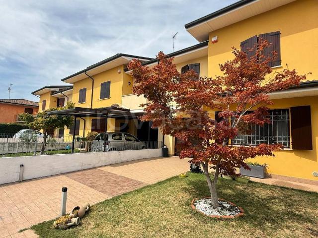 Villa Schiera in vendita a Levata, Curtatone