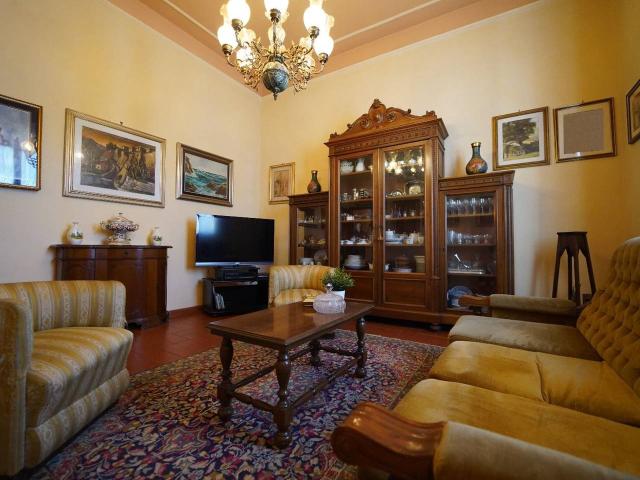 Villa Schiera in vendita a Unione dei Comuni Circondario dell'Empolese Valdelsa, Empoli