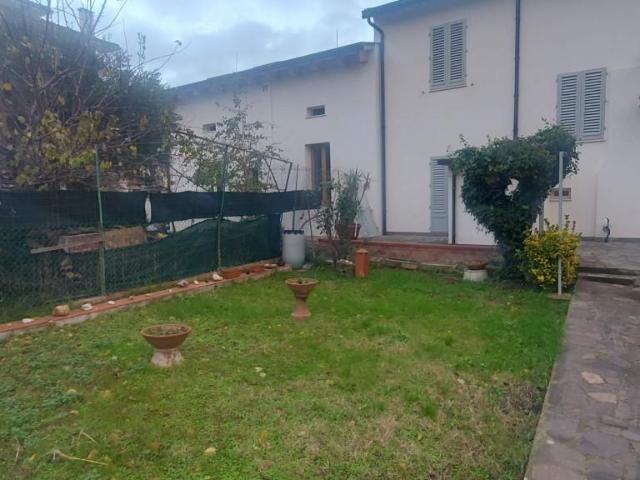 Villa Schiera in vendita a Unione dei Comuni Circondario dell'Empolese Valdelsa, Empoli