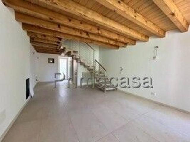 Villa Schiera in vendita a Erbezzo, Veneto