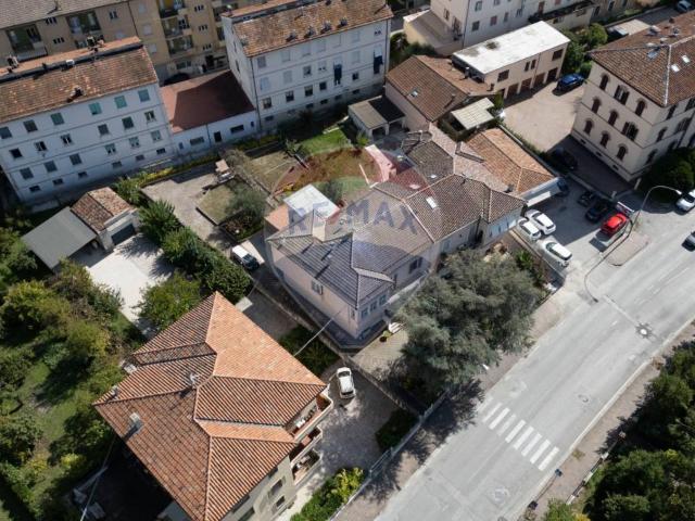 Villa Schiera in vendita a Spina, Marche