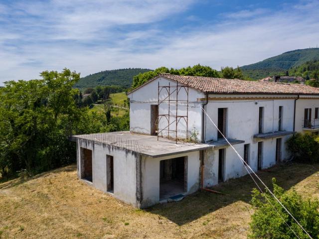 Villa Indipendente in vendita a Collepaganello, Marche