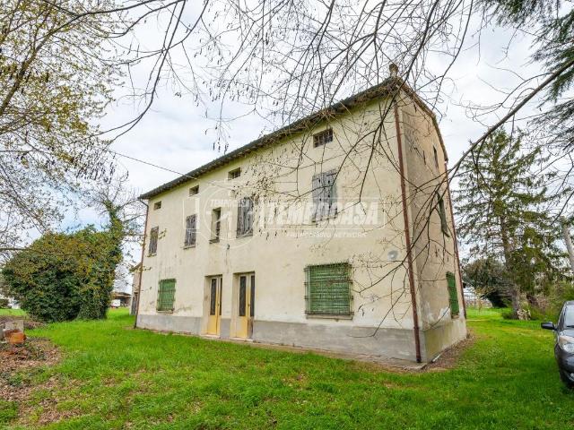 Villa Schiera in vendita a Unione della Romagna Faentina, Faenza