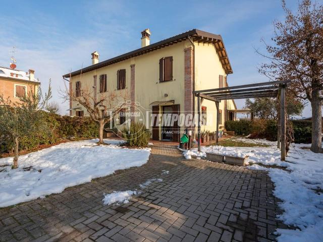 Villa Schiera in vendita a Unione della Romagna Faentina, Faenza