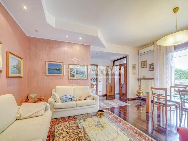 Villa Schiera in vendita a Bergoro, Fagnano Olona