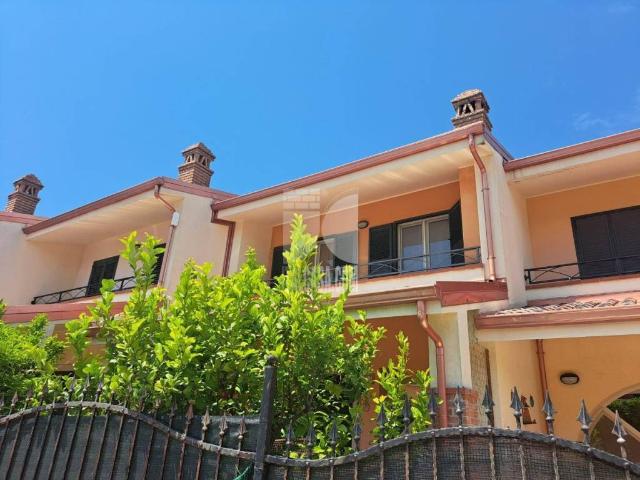 Villa Schiera in vendita a Calabria, Crotone