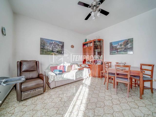 Villa Schiera in vendita a Ferno, Lombardia