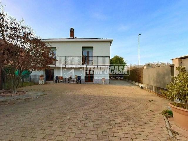 Villa Schiera in vendita a Unione Montana di Comuni delle Valli di Lanzo, Ceronda e Casternone, Piemonte
