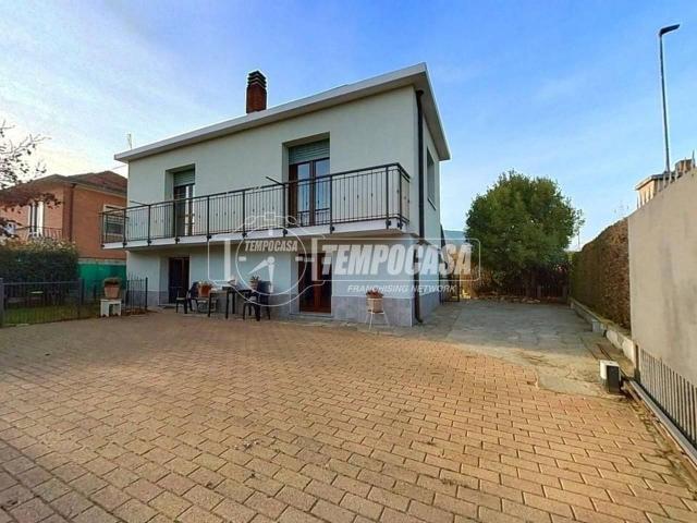 Villa Schiera in vendita a Unione Montana di Comuni delle Valli di Lanzo, Ceronda e Casternone, Piemonte