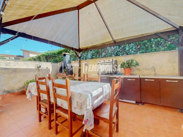 Villa Schiera in vendita a Passoscuro, Roma Capitale