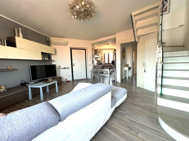 Villa Schiera in vendita a Follonica, Toscana