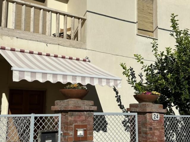 Villa Schiera in vendita a Zona Nuova, Follonica