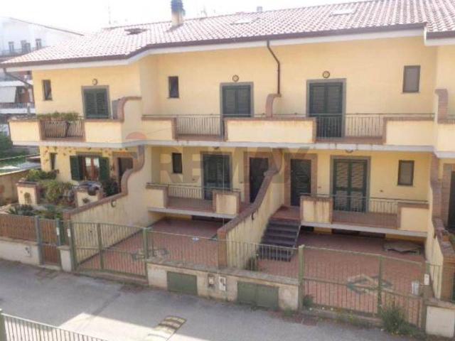 Villa Schiera in vendita a Porta Vescovo, Salto Di Fondi