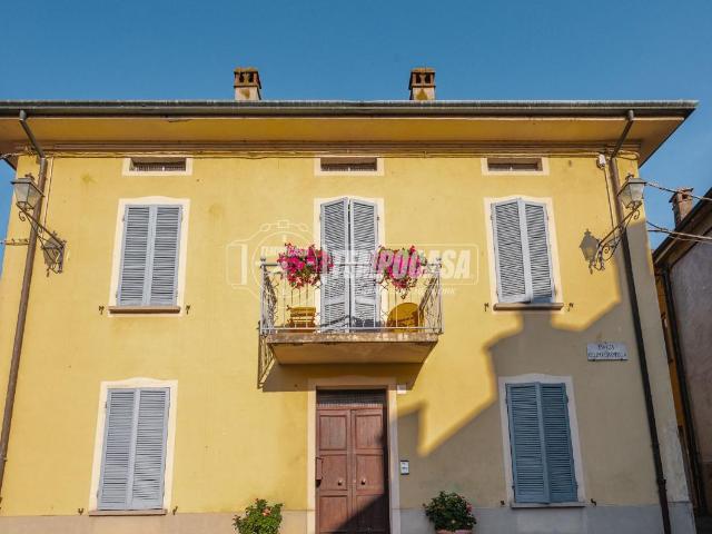 Villa Schiera in vendita a Fontanellato, Reggio Emilia