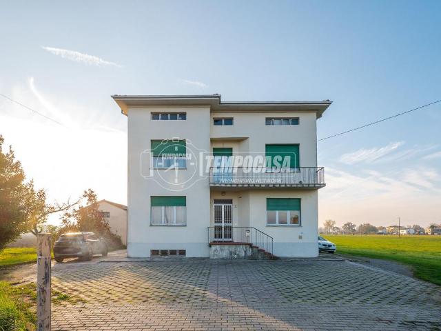 Villa Schiera in vendita a Fontevivo, Reggio Emilia
