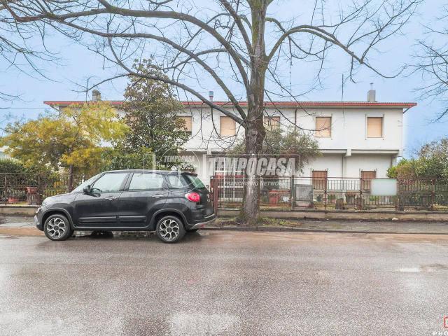 Villa Schiera in vendita a Unione di Comuni della Romagna Forlivese, Quattro