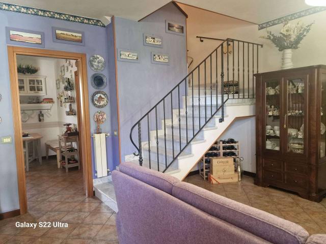 Villa Schiera in vendita a Vittoria Apuana, Forte Dei Marmi
