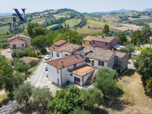 Villa Schiera in vendita a Marche, Pesaro E Urbino
