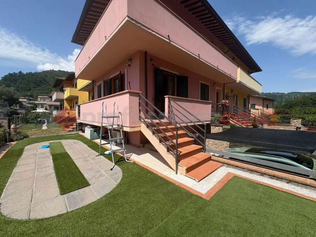 Villa Schiera in vendita a Unione Comuni Garfagnana, Gallicano