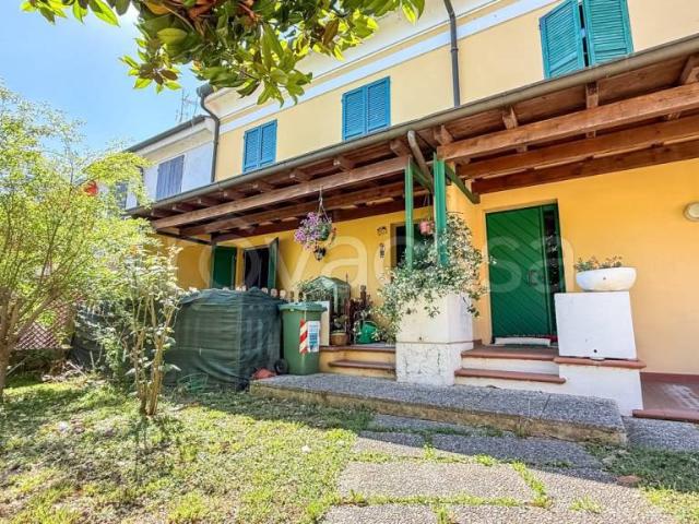Villa Schiera in vendita a Gazzuolo, Lombardia
