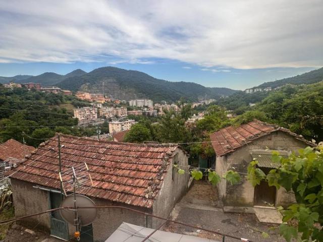 Villa Schiera in vendita a Media Val Bisagno, Serra Riccò