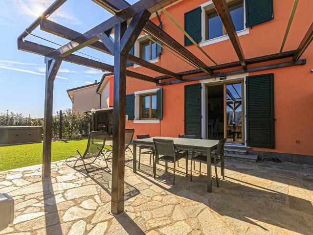 Villa Schiera in vendita a Val Polcevera, Serra Riccò