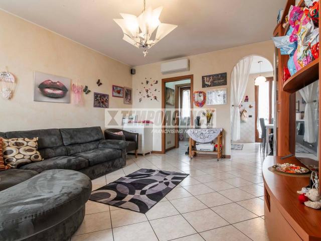 Villa Schiera in vendita a Villaggio Moneta, Gerenzano