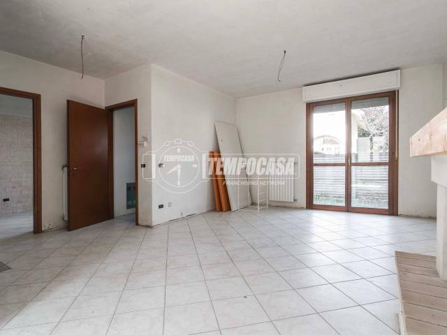 Villa Schiera in vendita a Gorla Maggiore, Lombardia