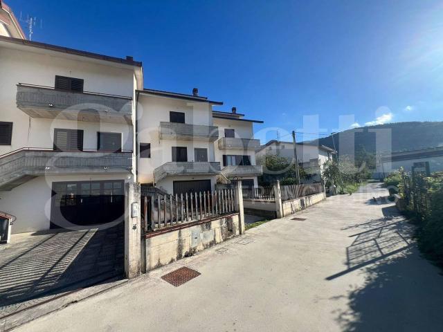 Villa Schiera in vendita a San Lazzaro, Isernia
