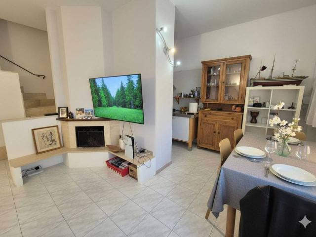 Villa Schiera in vendita a Torracca Inferiore, La Spezia